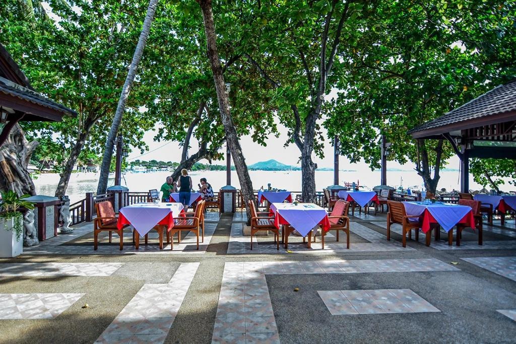 هتل فرست بانگالو بیچ ریزورت